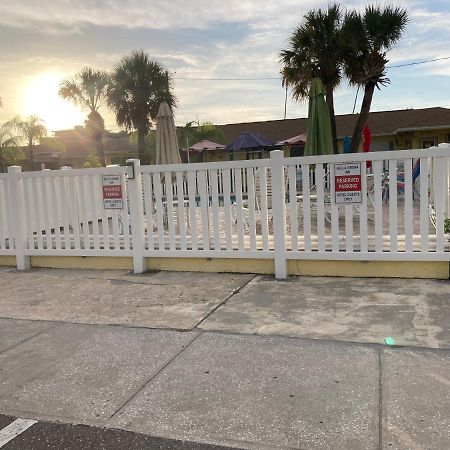 Bella Sirena Inn St. Pete Beach Eksteriør bilde
